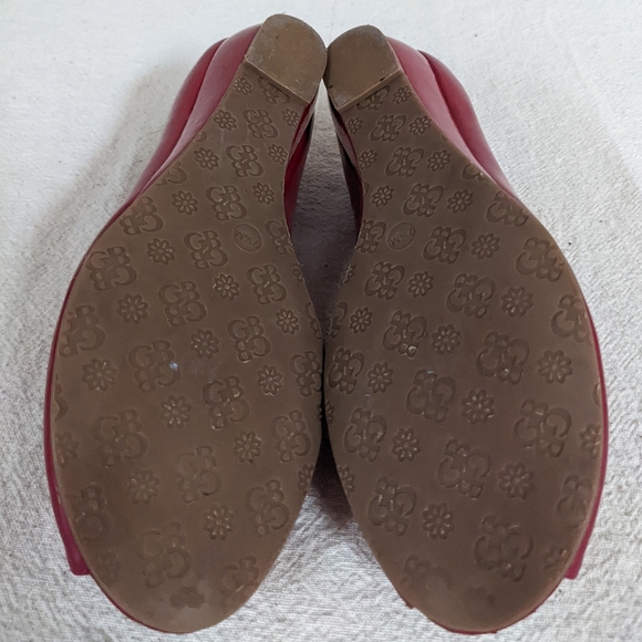 Red Slip On Sz 7 Flower Peep Toe Comfort Low Wedge Shiney Patent Coastal Grandma - Picture 11 of 16